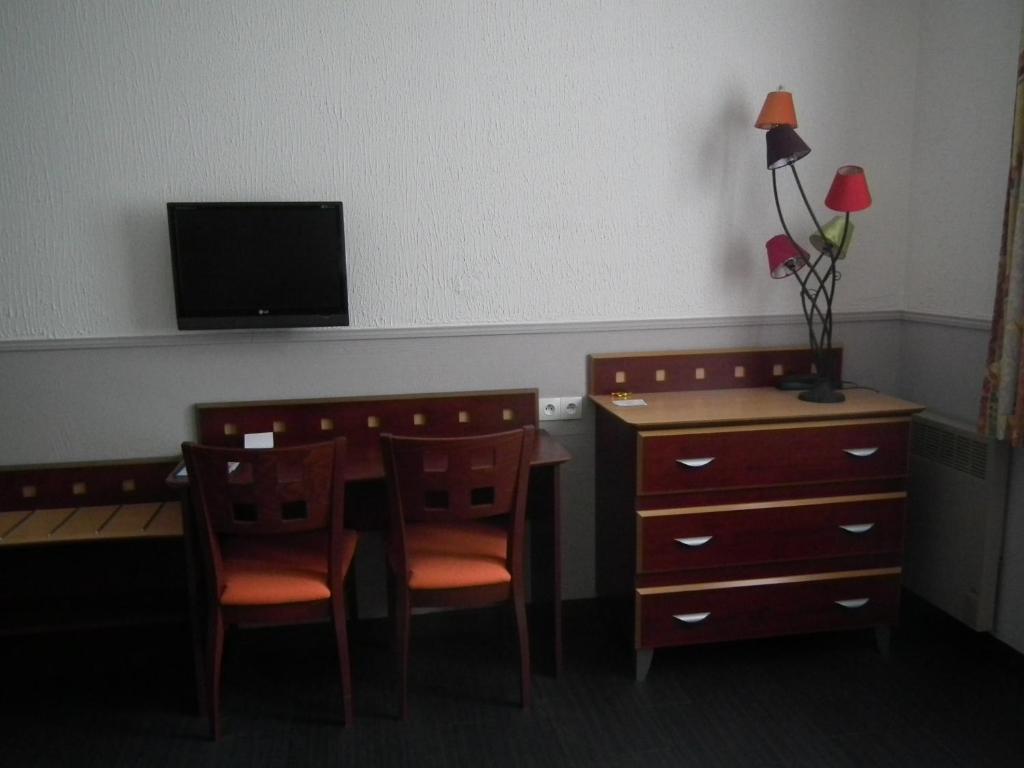 Logis Cosy - Hotel Le Moulin Neuf - Chantonnay Room photo