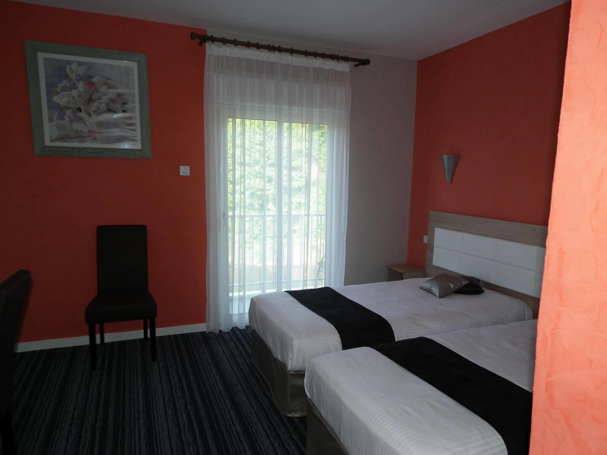 Logis Cosy - Hotel Le Moulin Neuf - Chantonnay Exterior photo
